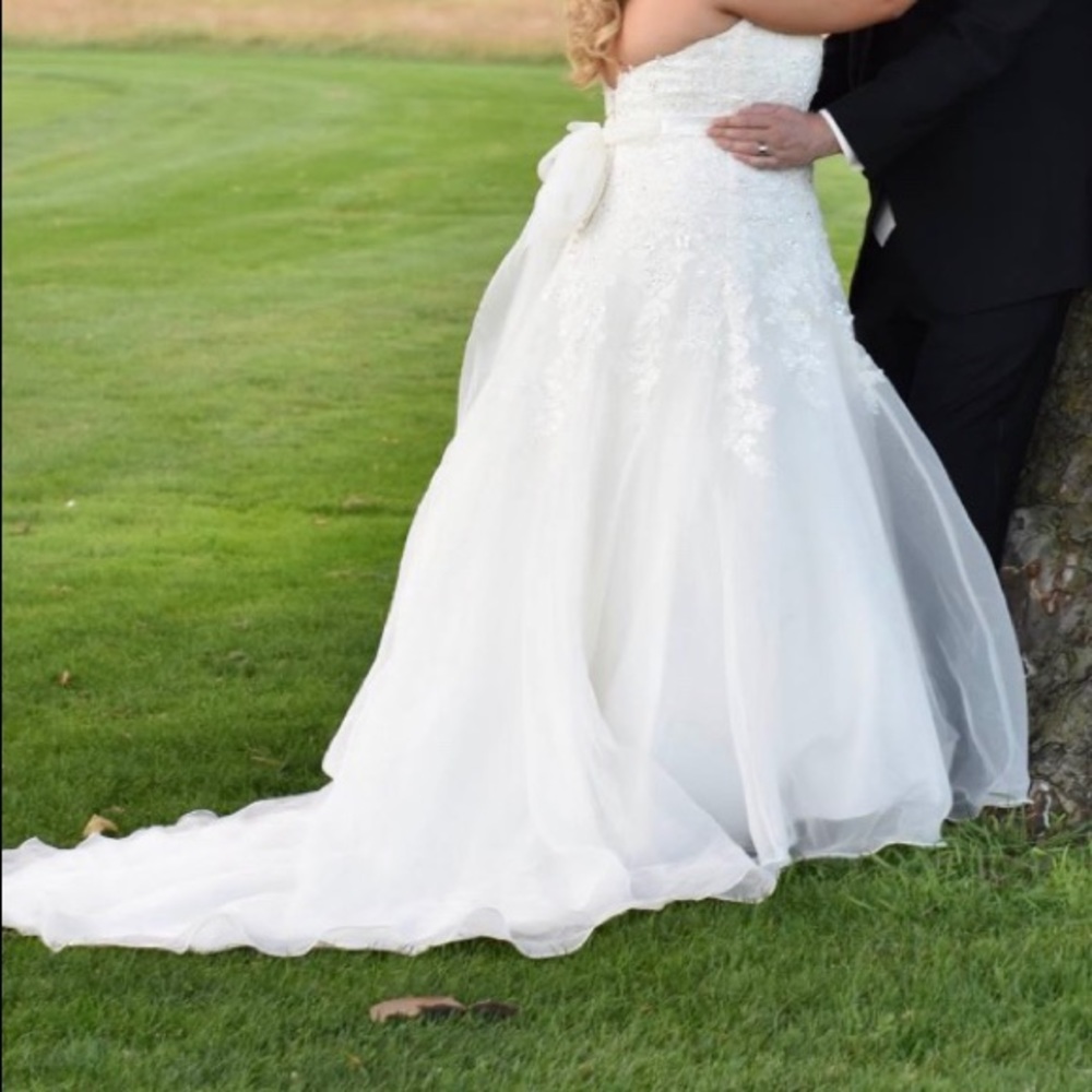 Wedding dress